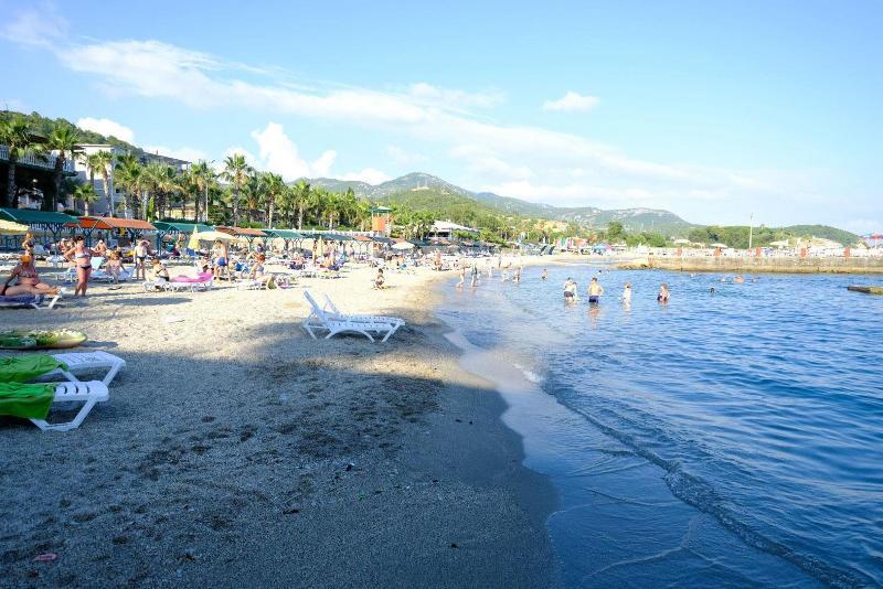 Larissa Hill Beach Hotel Konaklı Kültér fotó